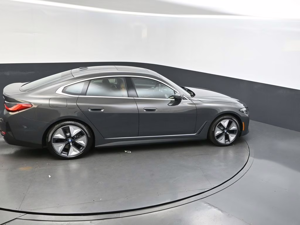 2025 BMW i4 40 - Photo 35