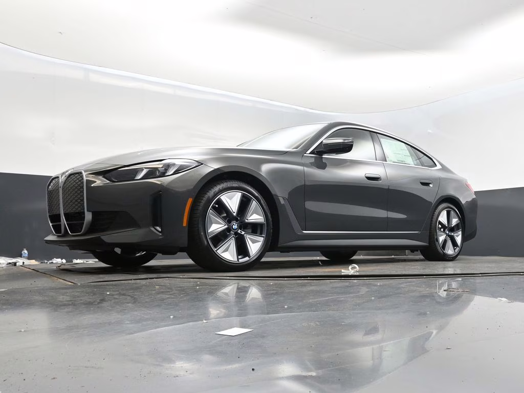 2025 BMW i4 40 - Photo 38