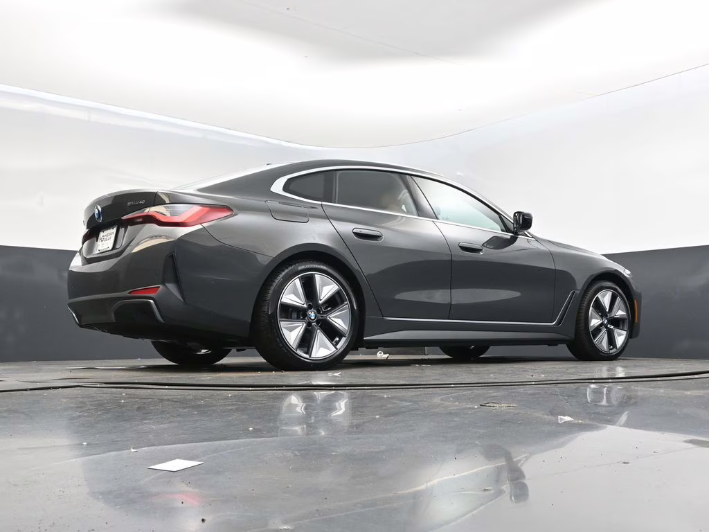 2025 BMW i4 40 - Photo 42