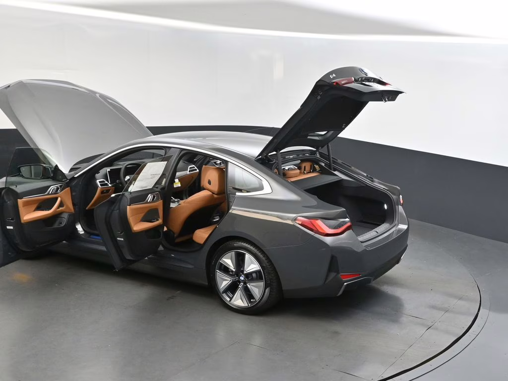 2025 BMW i4 40 - Photo 47