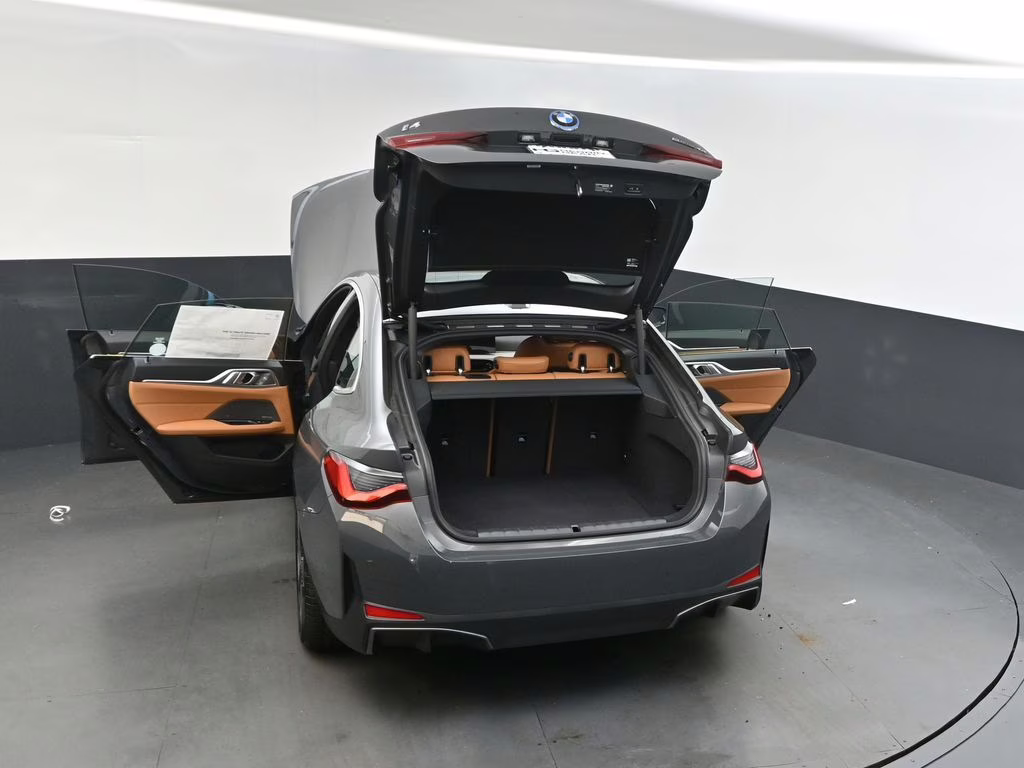 2025 BMW i4 40 - Photo 48