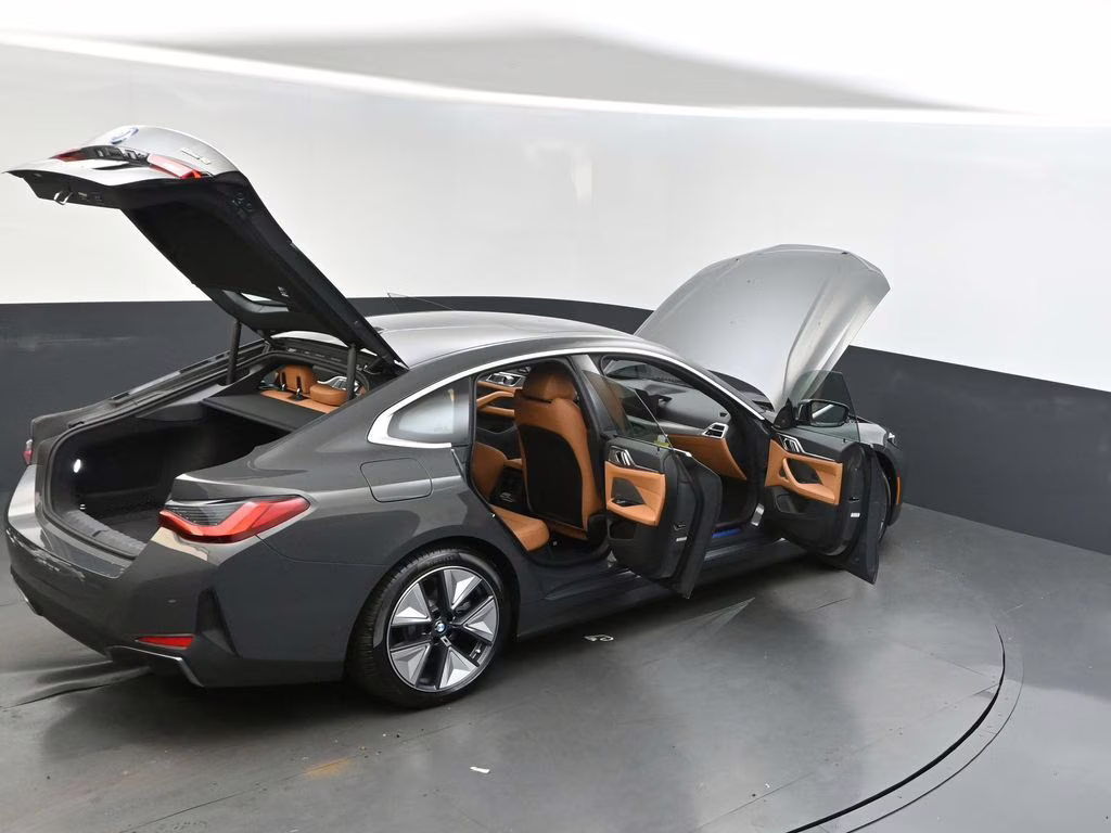 2025 BMW i4 40 - Photo 49