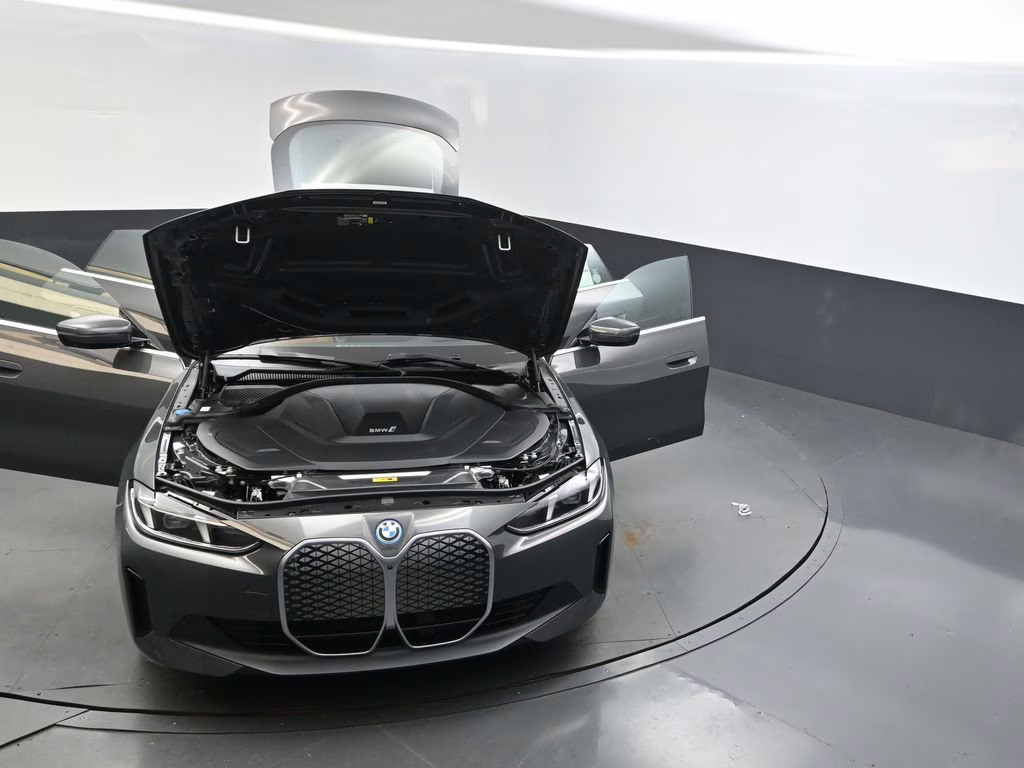 2025 BMW i4 40 - Photo 52