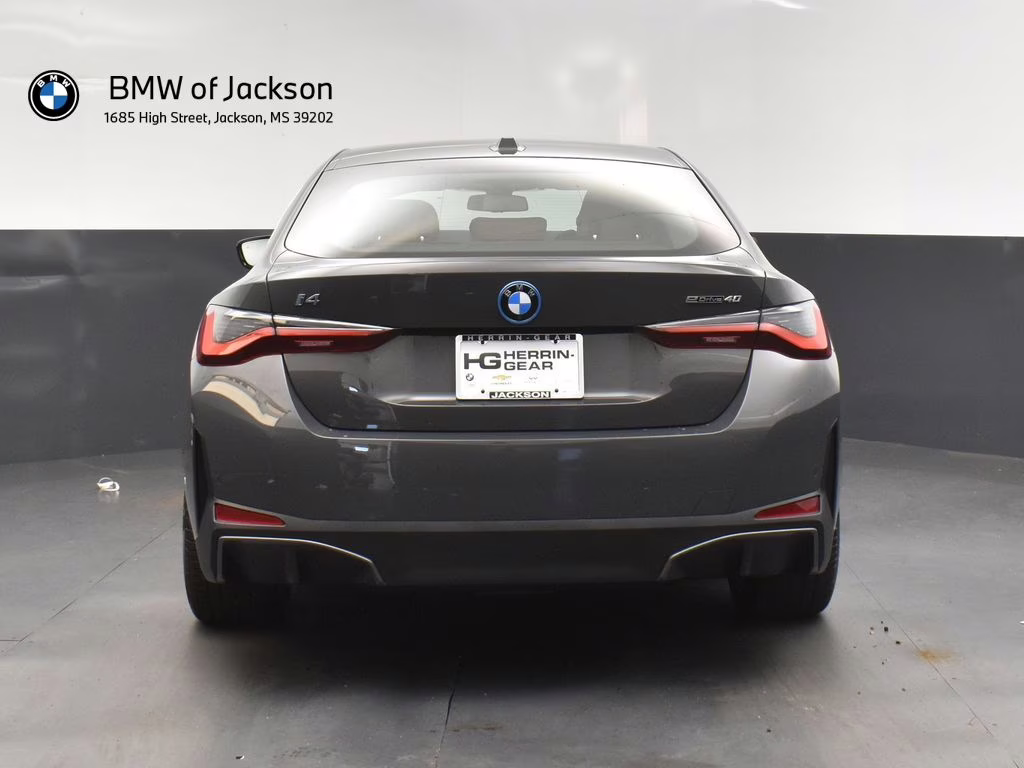 2025 BMW i4 40 - Photo 6
