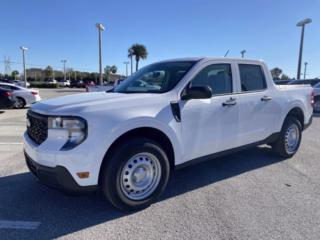2025 Oxford White Ford Maverick XL AWD Truck