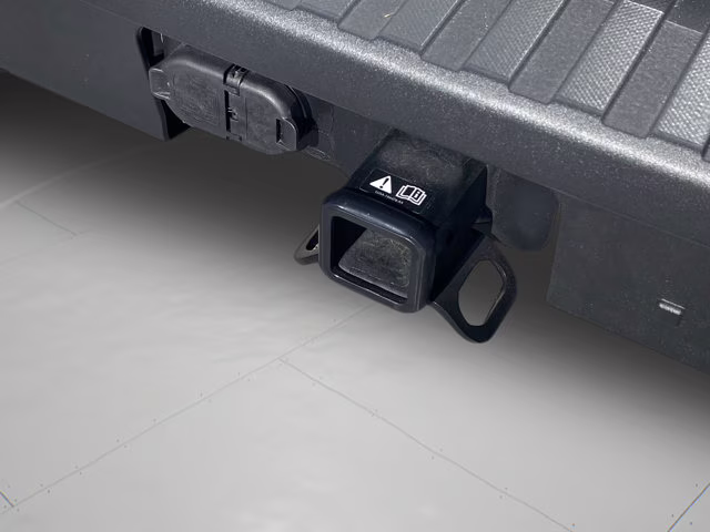 2025 Oxford White Ford Maverick XL AWD Truck