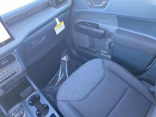 2025 Oxford White Ford Maverick XL AWD Truck