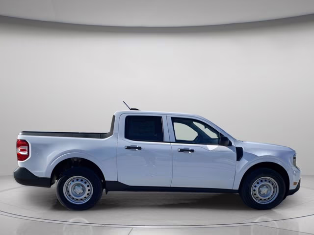 2025 Oxford White Ford Maverick XL AWD Truck