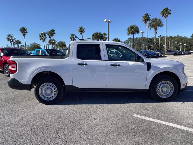 2025 Oxford White Ford Maverick XL AWD Truck
