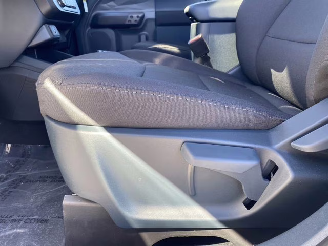 2025 Oxford White Ford Maverick XL AWD Truck