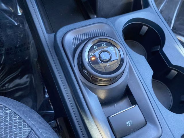 2025 Oxford White Ford Maverick XL AWD Truck