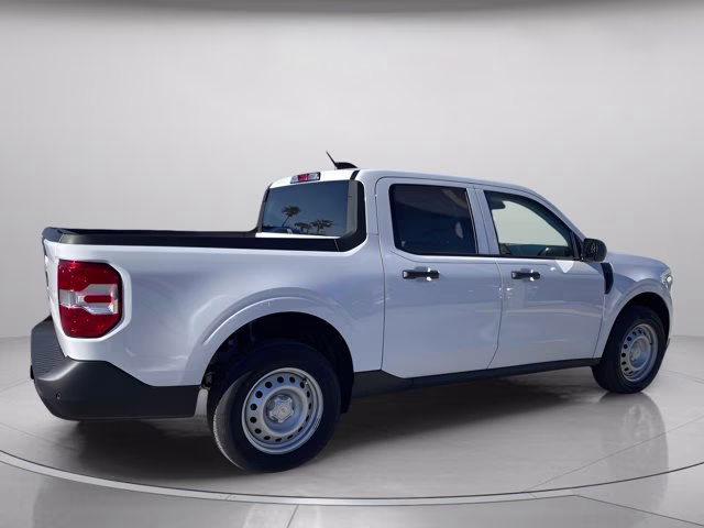 2025 Oxford White Ford Maverick XL AWD Truck