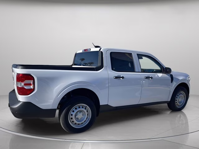 2025 Oxford White Ford Maverick XL AWD Truck