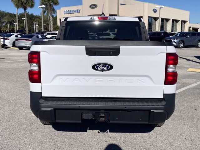 2025 Oxford White Ford Maverick XL AWD Truck