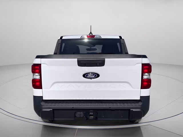 2025 Oxford White Ford Maverick XL AWD Truck