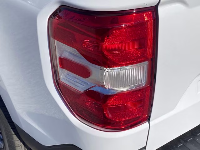 2025 Oxford White Ford Maverick XL AWD Truck