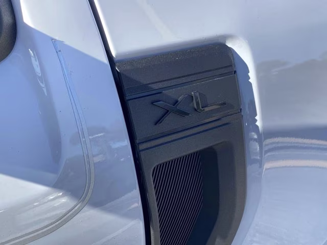 2025 Oxford White Ford Maverick XL AWD Truck