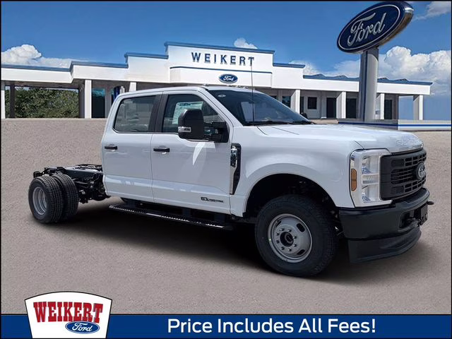 2026 Oxford White Ford Super Duty F-350 DRW XL 4X4 Chassis