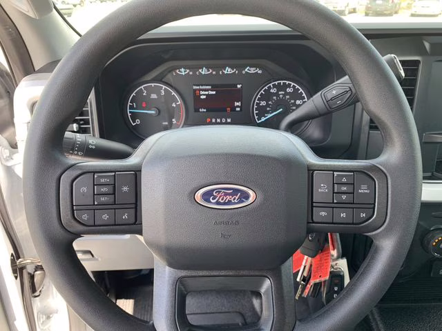 2026 Oxford White Ford Super Duty F-350 DRW XL 4X4 Chassis