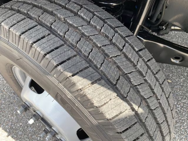 2026 Oxford White Ford Super Duty F-350 DRW XL 4X4 Chassis