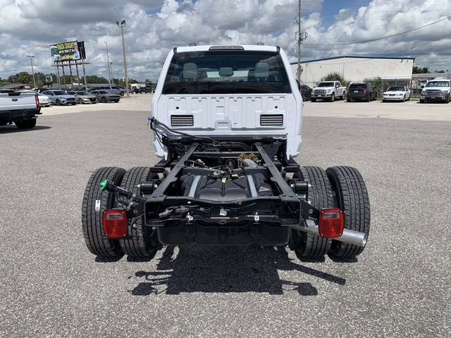 2026 Oxford White Ford Super Duty F-350 DRW XL 4X4 Chassis