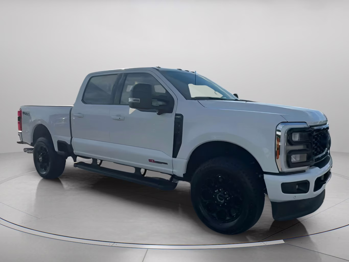 2026 Star White Metallic Tri-Coat Ford Super Duty F-350 SRW LARIAT Crew Cab Pickup 4X4 Truck