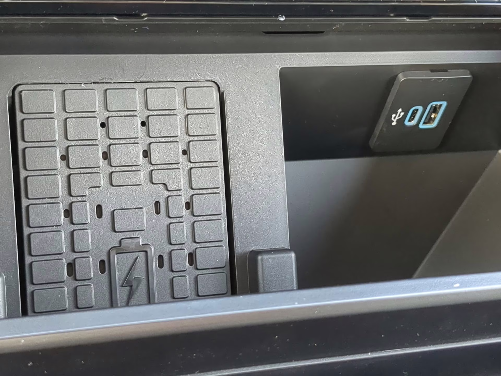 2026 Star White Metallic Tri-Coat Ford Super Duty F-350 SRW LARIAT Crew Cab Pickup 4X4 Truck